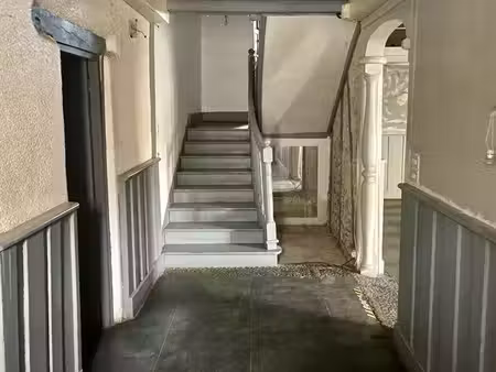 local commercial + appartements
