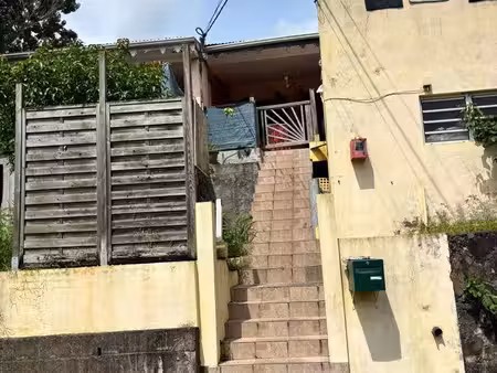 à vendre – maison avec dépendance– châteaubœuf  fort-de-france