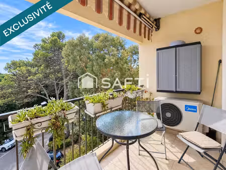 à fréjus  un 3 pièces où tout est prévu pour vous simplifier la vie : climatisation  deux 