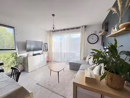 dernier étage - t3 - balcon - garage