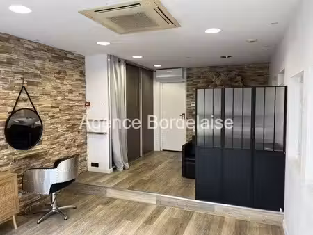 mérignac  salon de coiffure d'environ 38m²