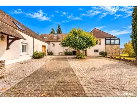 propriété 9 pièces 282 m²