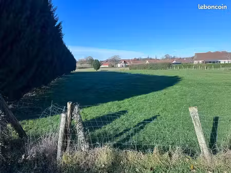 terrain constructible 3300 m2