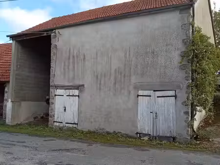 ancien batiment de ferme en tres bon etat