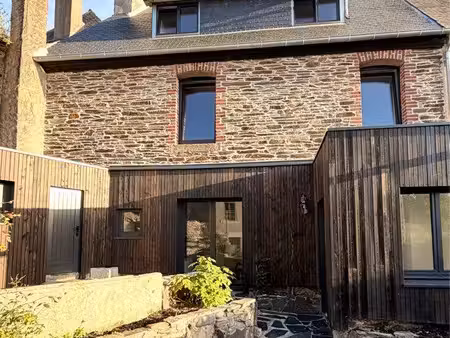 maison de ville en pierre rénovée