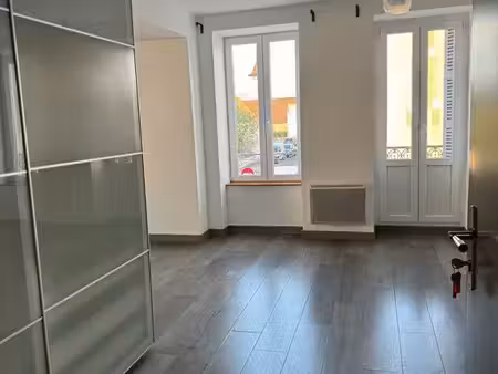 genlis – t1 bis 41 m² avec mezzanine – 1er étage  proche gare