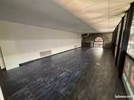 bureau 106 m²