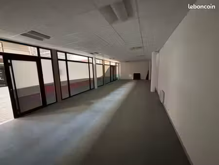 local commercial 66 m²