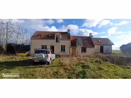 superbe maison avec grand terrain multiple usage