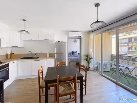 appartement cosy t2 entièrement rénové avec garage fermé et parking
