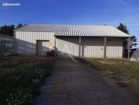 local 240 m² beauvoisin