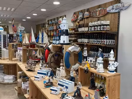 local commercial boutique