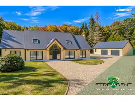 propriété 6 pièces 215 m²