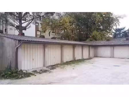 loue garage