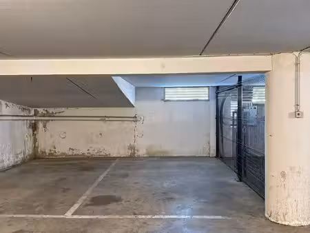 place de parking couverte – rue plantier  toulouse – 13 75 m²