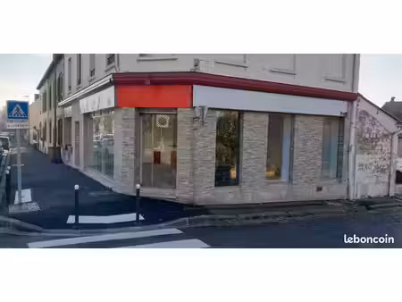 local commercial tout commerce avec vitrine■100m2