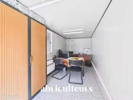 local commercial 44 m²