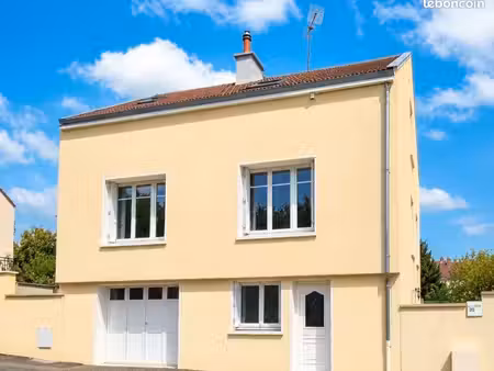 maison individuelle – 3 chambres – jardin – proche gare