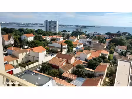 la rochelle vaste t2 meuble vue mer