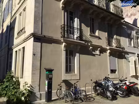 t2 meublé 40 m2 centre historique