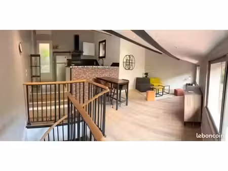 maison atypique et entièrement rénovée