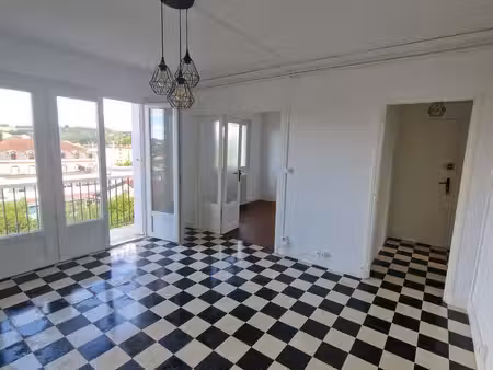 t2 bis quartier residentiel