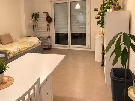 studio meublé arènes romaines 25m2