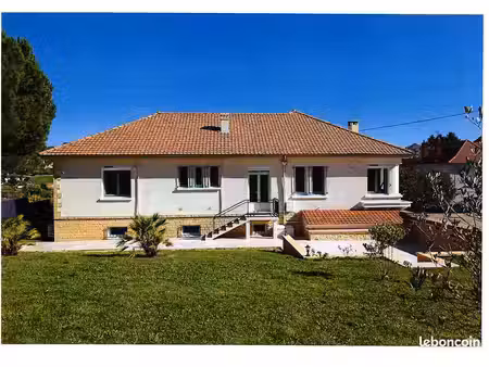 magnifique maison de 200 m² avec jardin arboré de 2 500 m² – sarlat-la-canéda (24200)