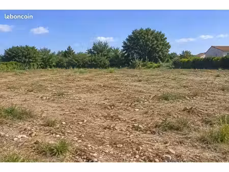 terrain 2 300 m² la brede
