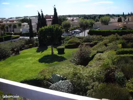 cap d'agde studio meublé avec une place de parking privé