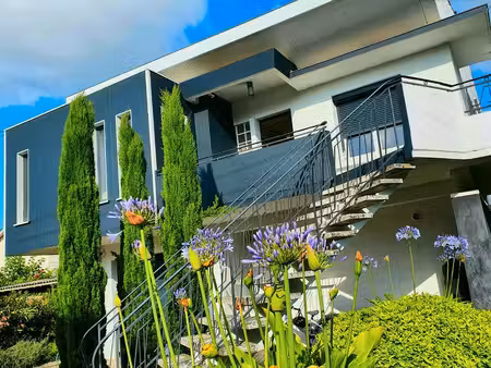 maison 210m2 5 chambres piscine studio indépendant et garage