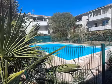 t4 de 74 m² en rez-de-jardin – jardin privatif d’environ 100 m² – 2 parkings – 220 000 – t