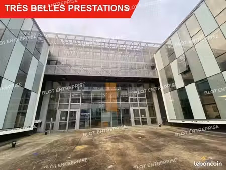 bureaux 245 m²