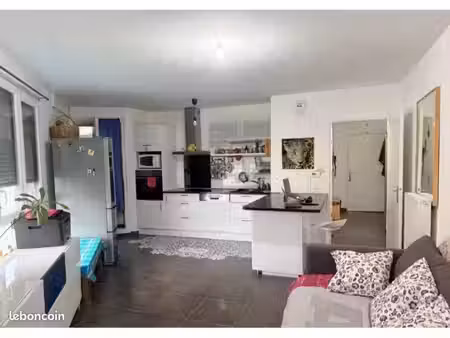 à vendre – appartement t2 à cergy – 173 000