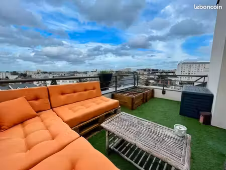 ? t3 meublé de 67 m² – grande terrasse – 2 parkings privés – hyper-centre joué-lès-tours