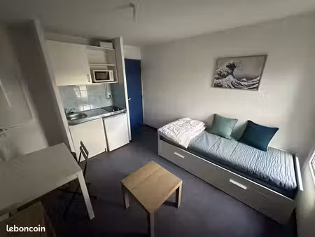 studio meublé 17 72m2 - tours bergeonnerie