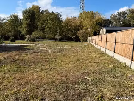 terrain 645m2 plein centre