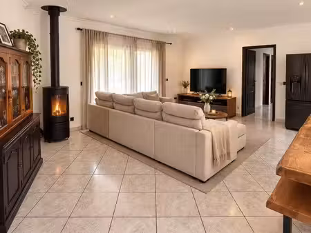 à vendre – maison individuelle avec piscine à primarette
