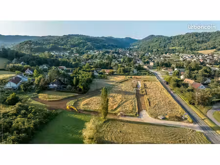 terrain macornay à 2 min. de lons