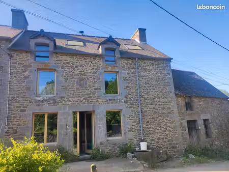 maison  bâtiments  courette