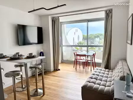 appartement t1 bis port / centre ville + parking