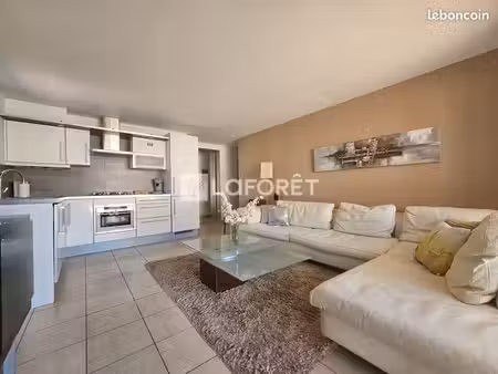 appartement 3 pièces 44 m²
