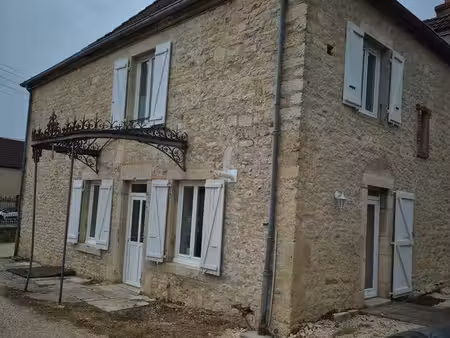 grand duplex meublé de 85 m² avec jardin et cour privée – dole