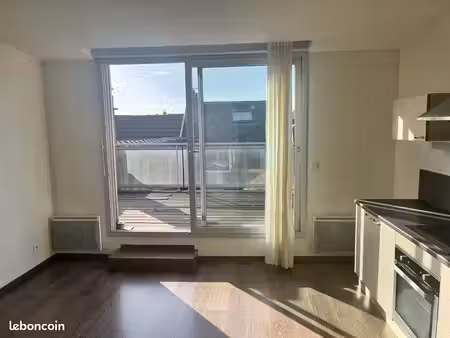 lons centre  loue t3 en duplex avec terrasses