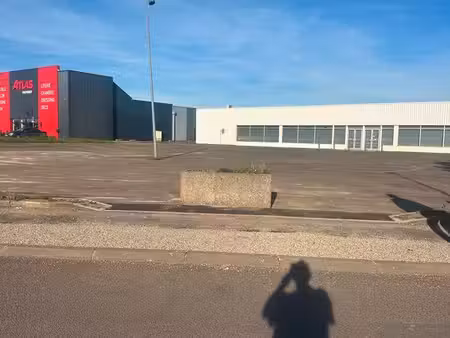 zone des épenottes - cellules commerciales de 400 m2 avec terrains privatifs