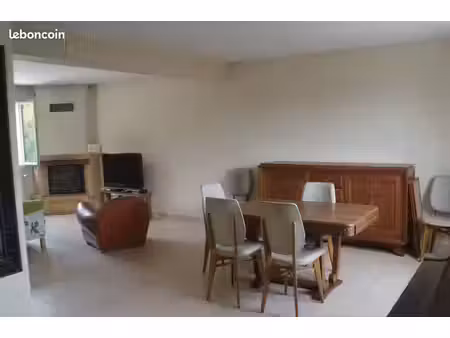 ensemble immobilier composé de deux maisons d’un total de 243m²