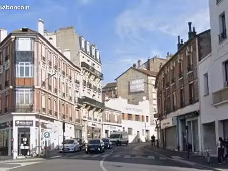 local commercial 220 m²