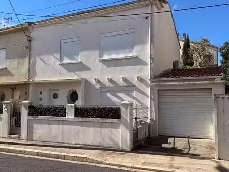 à vendre béziers proche des arènes  maison rénovée de 84 m² avec jardin et garage (280 000