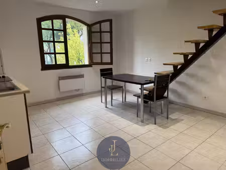 studio en duplex de 23m2 et 45m2 de surface au sol