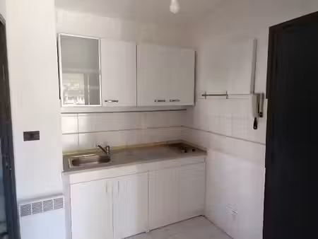 chateau d'o - t2 en rez de chaussee avec balcon securise par
